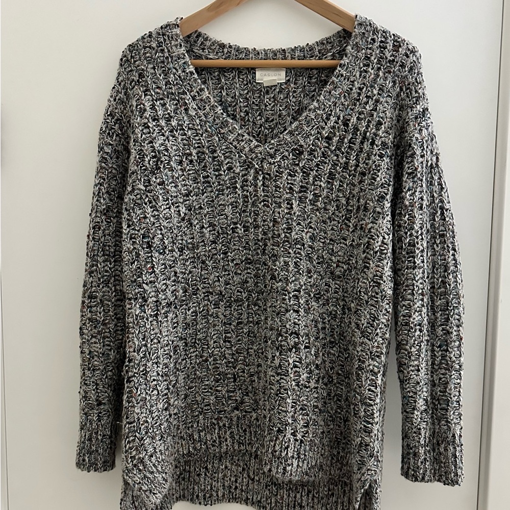 Caslon Women's Black and White V-Neck Sweater